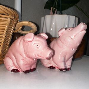 Vintage Ceramic Pink Piglet Piggy Salt & Pepper Shakers with CRAZING Pig Theme